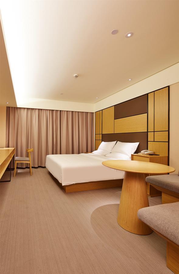 Ji Hotel Changchun Oriental Plaza Екстер'єр фото