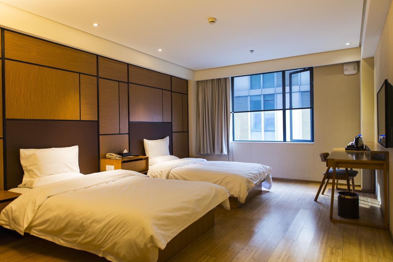 Ji Hotel Changchun Oriental Plaza Екстер'єр фото